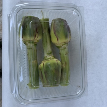 Carciofi spinosi puliti
